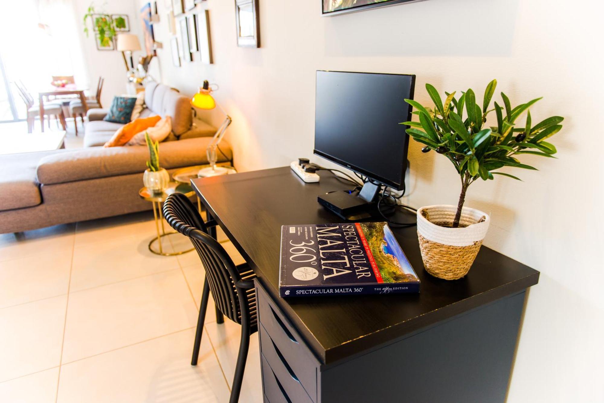 Mediterranean Abode - Spacious Apartment In Swieqi Is-Swieqi Eksteriør billede