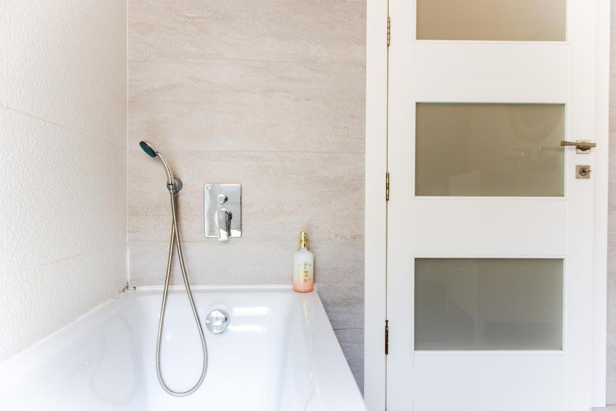 Mediterranean Abode - Spacious Apartment In Swieqi Is-Swieqi Eksteriør billede