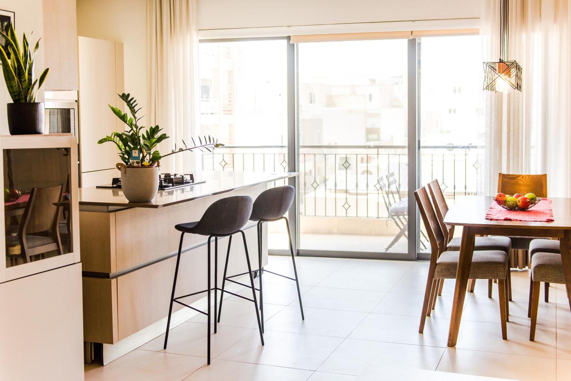 Mediterranean Abode - Spacious Apartment In Swieqi Is-Swieqi Eksteriør billede